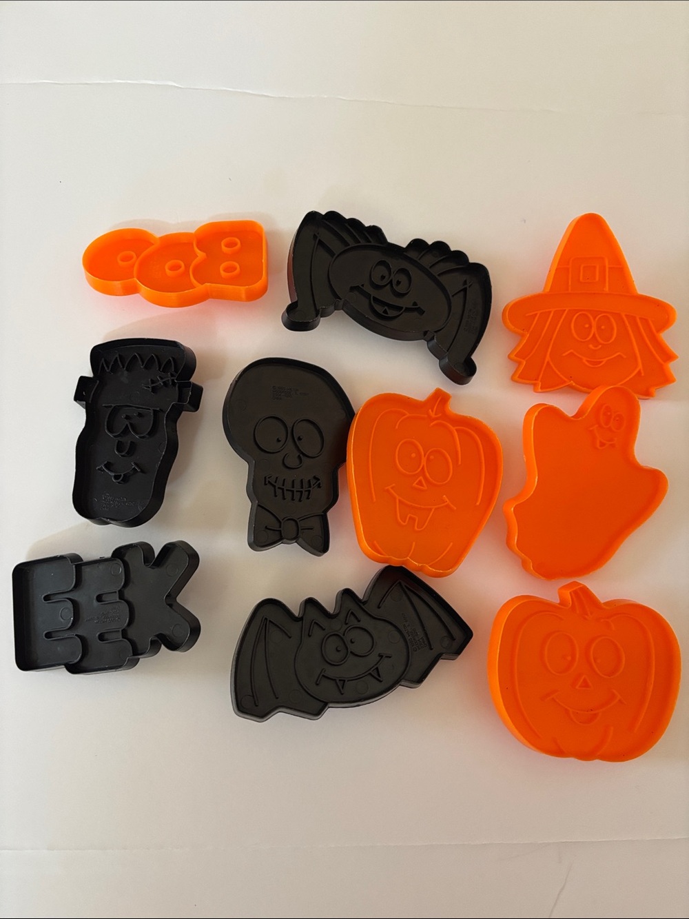 Set of 10 Plastic Halloween Cookie Cutters Orange & Black